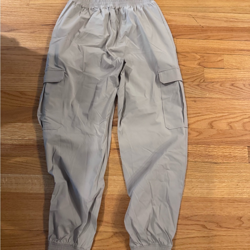 Women’s Abercrombie Cargo Jogger Pants